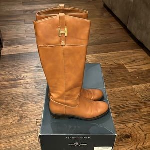Tommy Hilfiger mid-calf riding boot